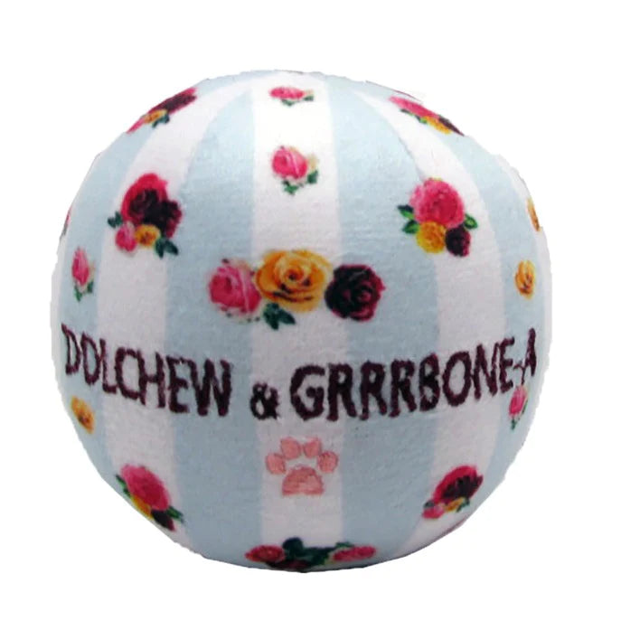 Dolchew & Grrrbona-a ball